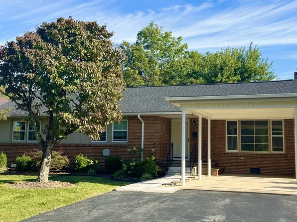 1320 Oxford Pl, Johnson City, TN 37601