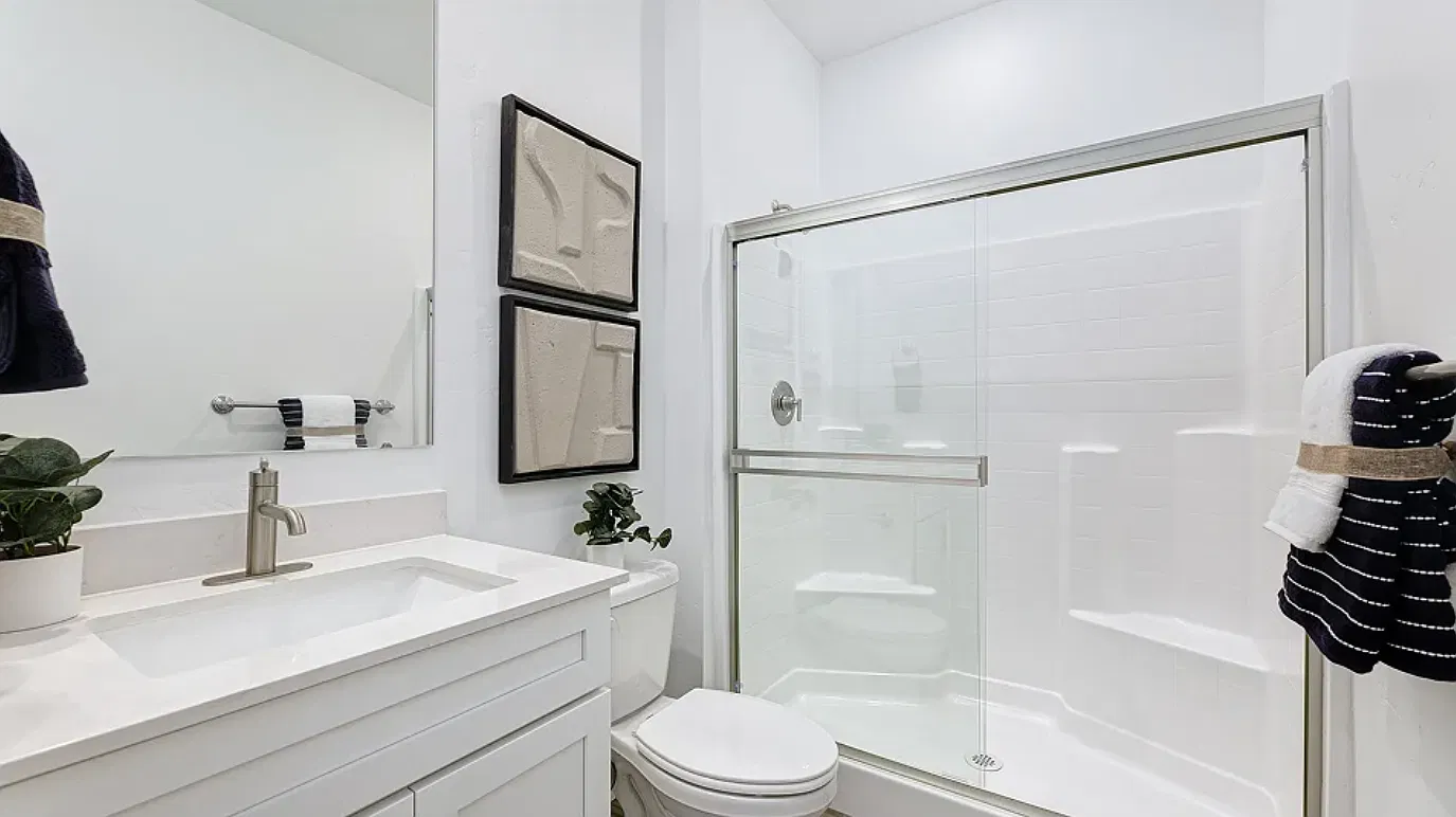 5 bed, 2800 sqft, $3,500 — Photo 3