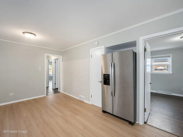 14341 Dobson Ave — Photo 5