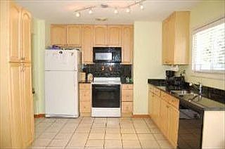 3rd image of 113 Idlestone Ln
