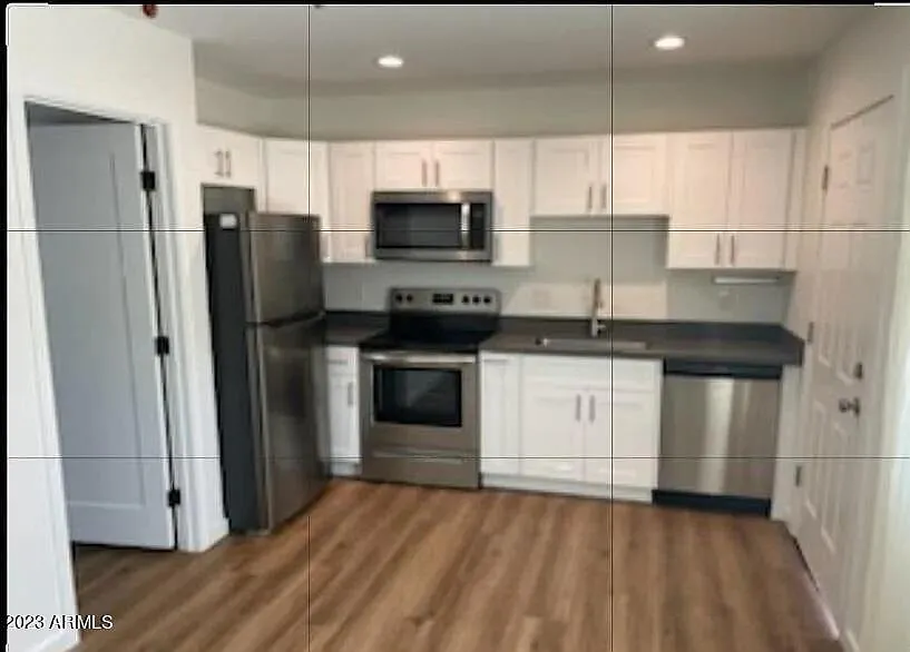 1522 W Polk St #2