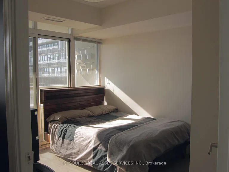 85 E Liberty St #1018 — Photo 2