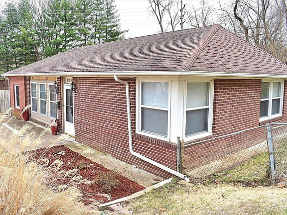 5th image of 610 Majesty Ct