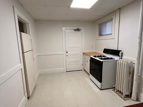 4th image of 337 Washington St APT 6