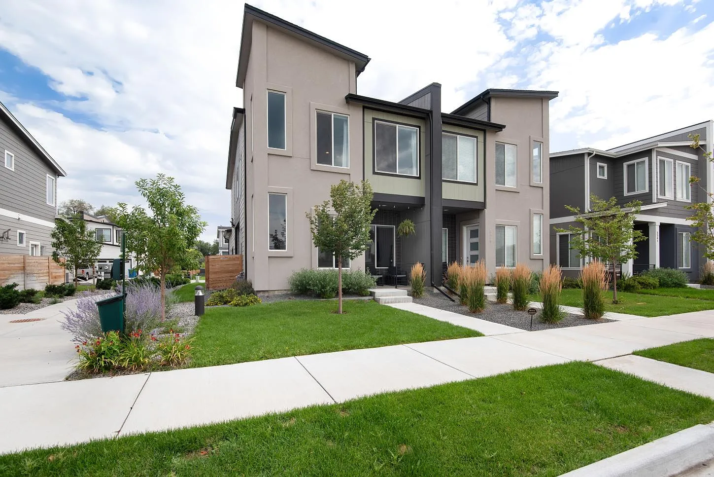 5331 E 63rd Pl — Photo 1
