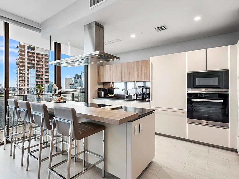 1000 Brickell Plz #Penthouse 5301 — Photo 13