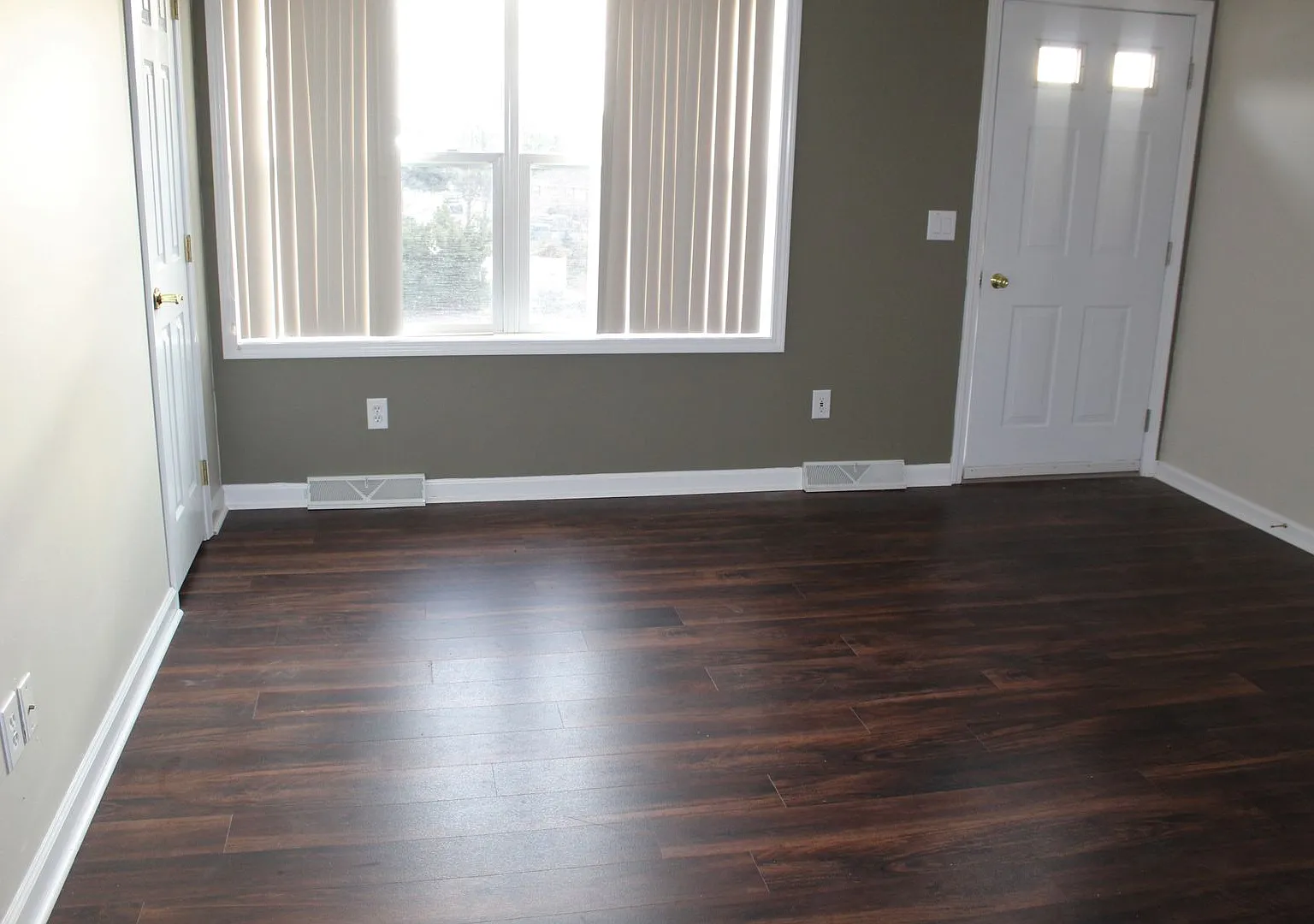 Semi-Detached Duplex in Dallastown — Photo 4