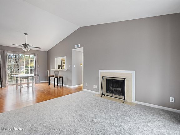 2nd image of 3310 Colonial Manor Cir Unit 12A