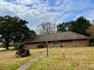 1331 S Redondo Dr, Baton Rouge, LA 70815