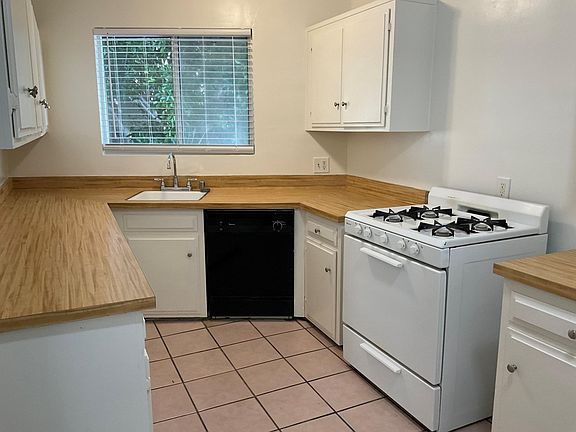 5th image of 11980 Laurelwood Dr APT 16