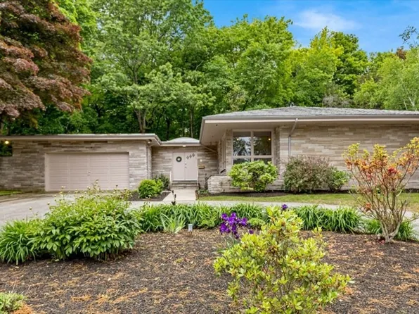 124 Mount Vernon Rd W, Weymouth, MA 02189