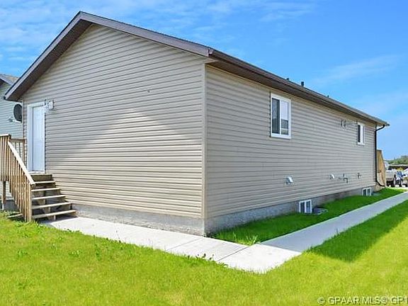 2nd image of 11207 98th St #1