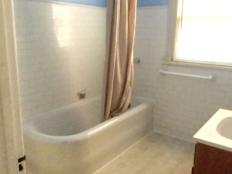 846 S Harvard Blvd #A — Photo 6