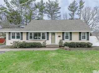 551 5th St, East Northport, NY 11731