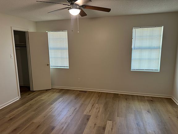 5th image of 85 Smithfield Dr