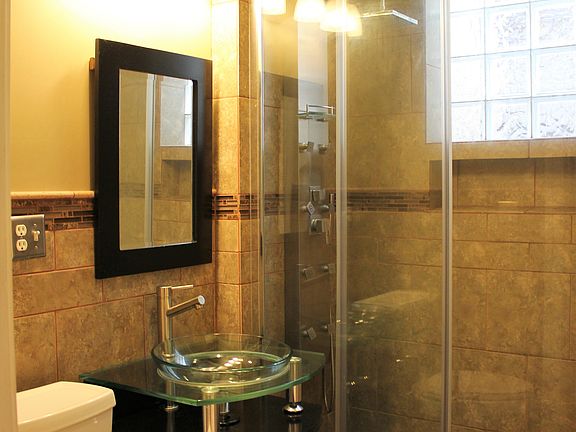 5th image of 2825 N Hamlin Ave #2