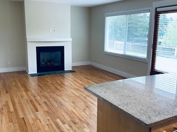 5th image of 3045 81st Pl SE Unit 1