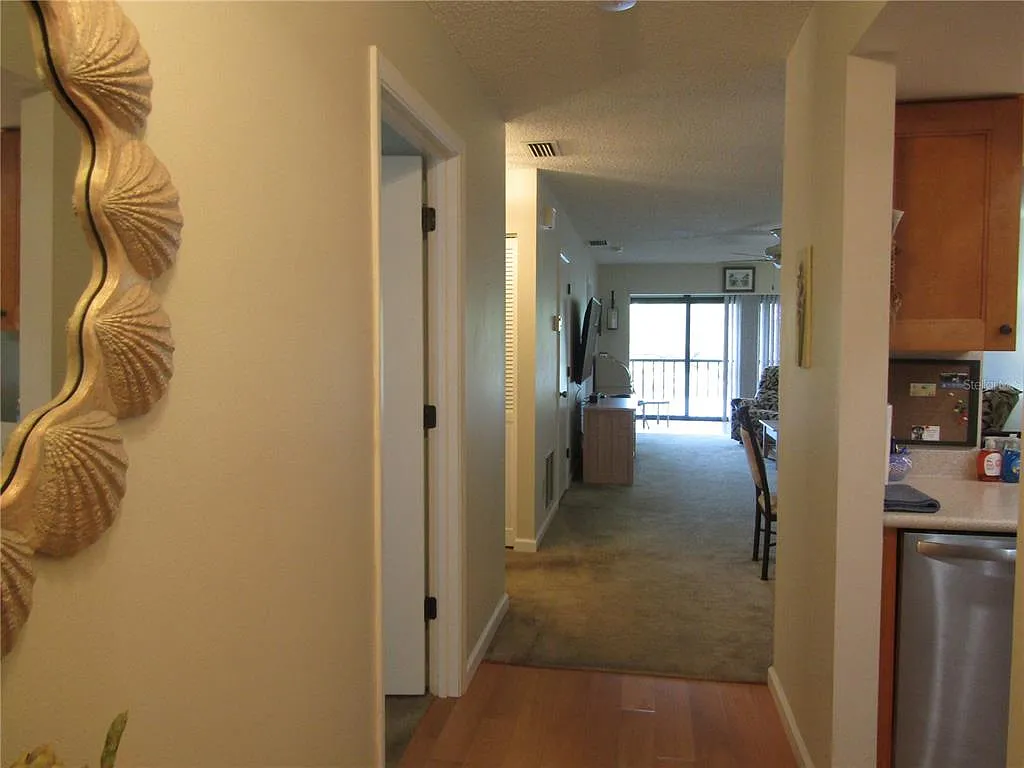 2 bed, 2.0 bath, 1165 sqft, $3,800 — Photo 3