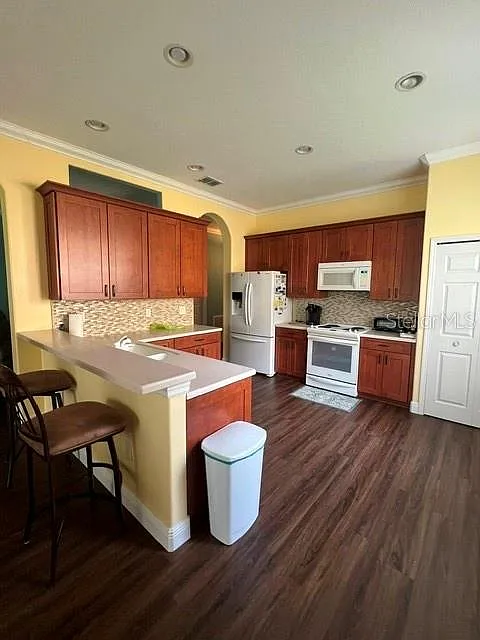 3 bed, 2.0 bath, 1846 sqft, $3,000 — Photo 3
