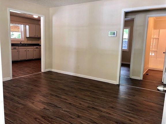 5th image of 431 Brown Ln