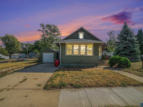 602 S Menlo Ave, Sioux Falls, SD 57104