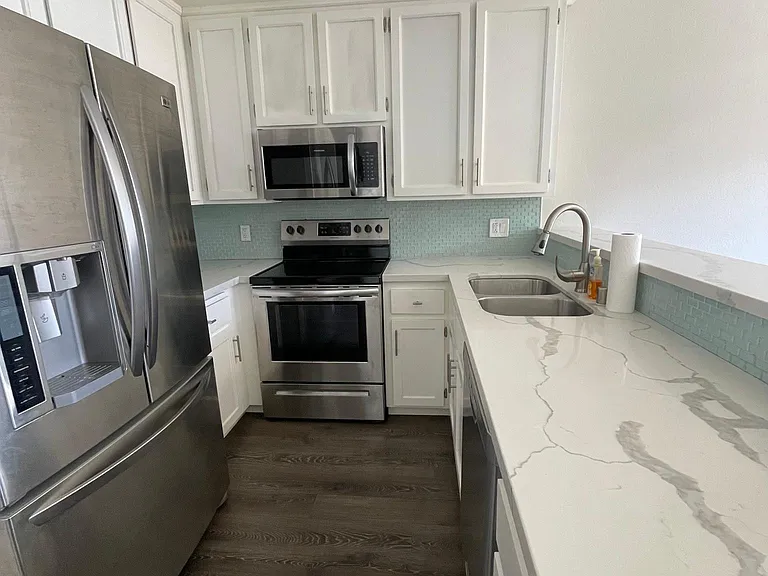 270 Dahlia Ave #10 — Photo 14