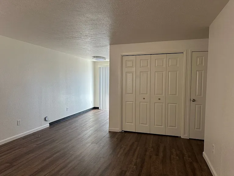 1418 Pleasant Ave #1420 — Photo 2