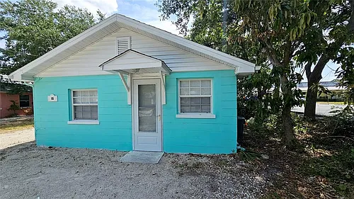 15 Mango St Photo 1