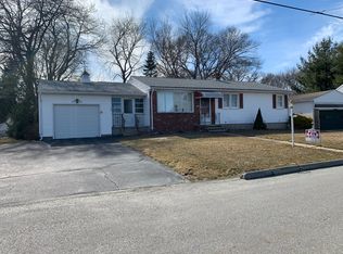 10 Beacon St, Johnston, RI 02919