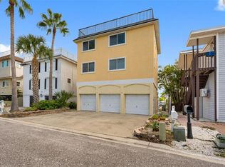 18105 1st St E, Redington Shores, FL 33708