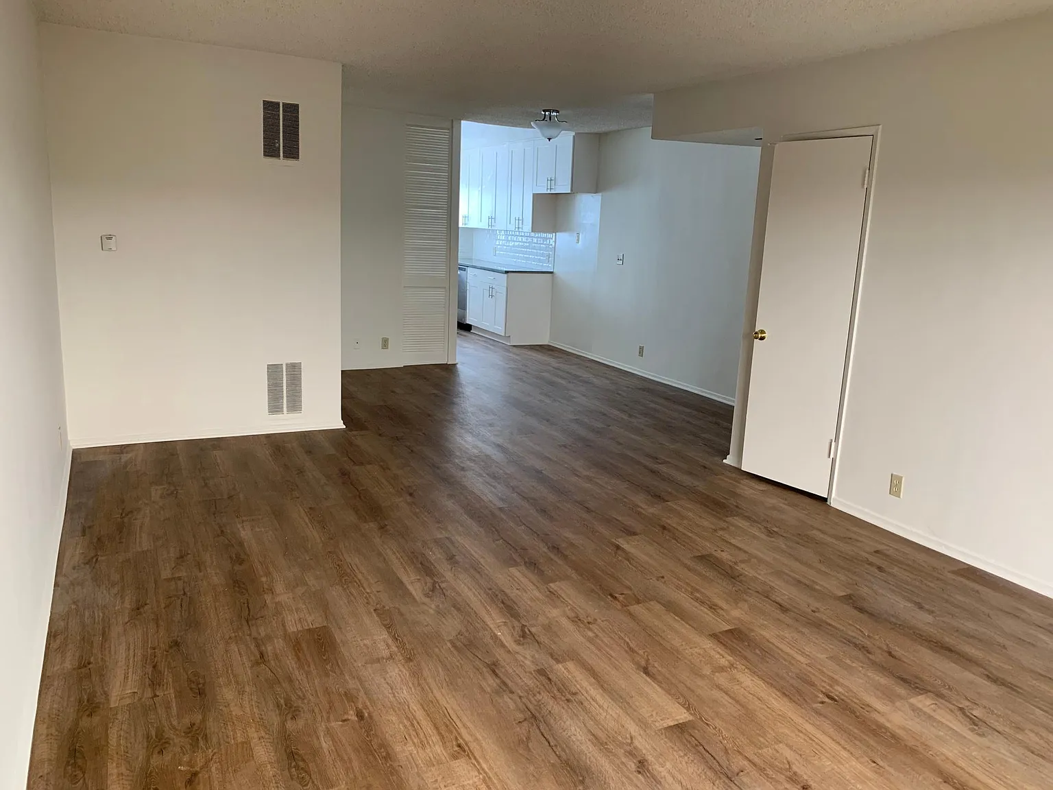 1235 Hayworth — Photo 1