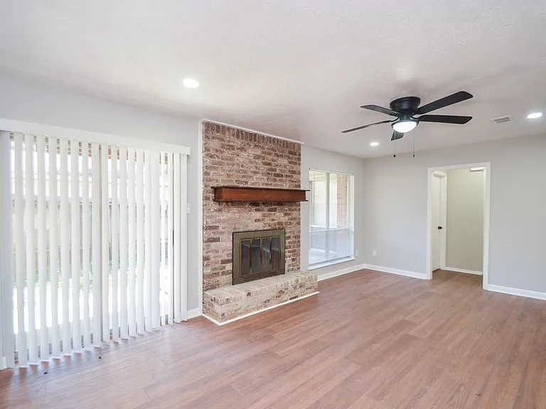 123 Cypress Ln — Photo 9