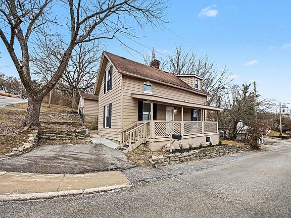 3rd image of 22 Skidmore Ave