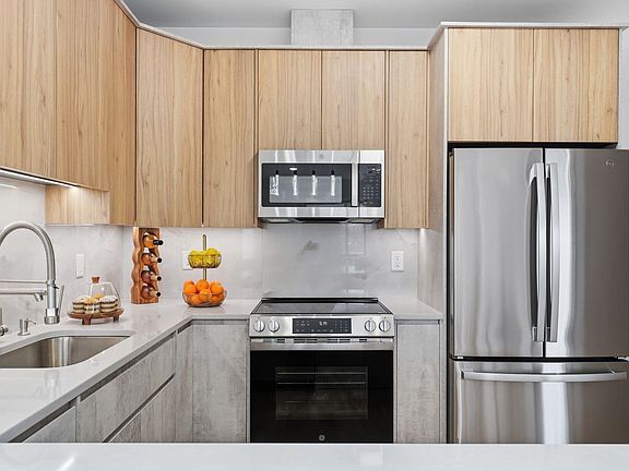 5th image of 8800 Kennedy Blvd #202