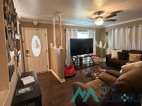 2nd image of 2424 Charlcia Blvd