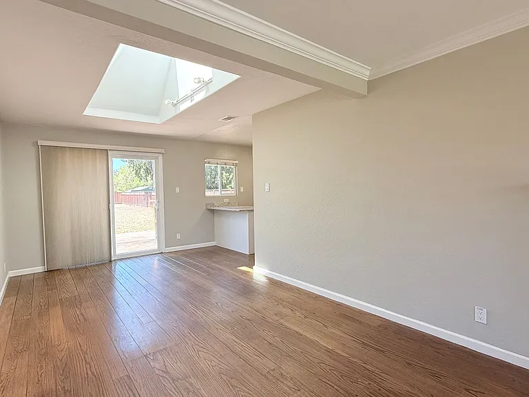 205 Barbara Ct — Photo 19