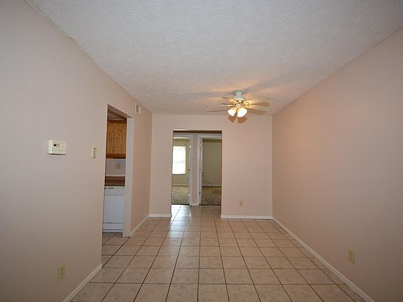 3rd image of 926 Ohio Pike APT 411