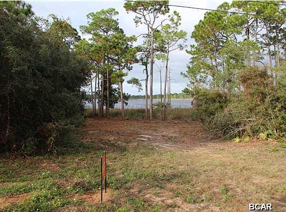 5th image of Lakeside Dr