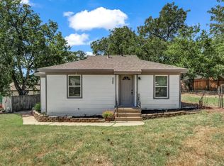 1617 Montrose Dr, River Oaks, TX 76114