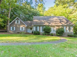 512 Cherokee Mills Dr, Woodstock, GA