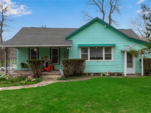 82 Lake Ave, Lockport, NY 14094