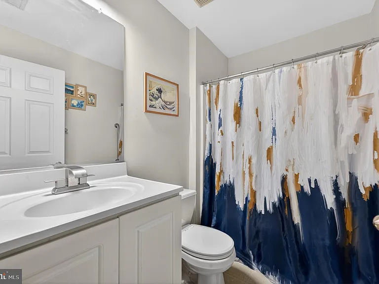 33 Lindley Dr — Photo 17