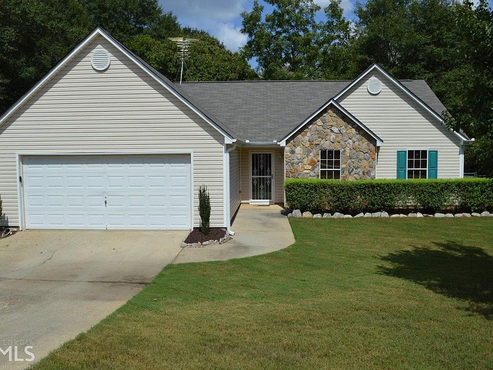 1st image of 3890 Walters Park Dr