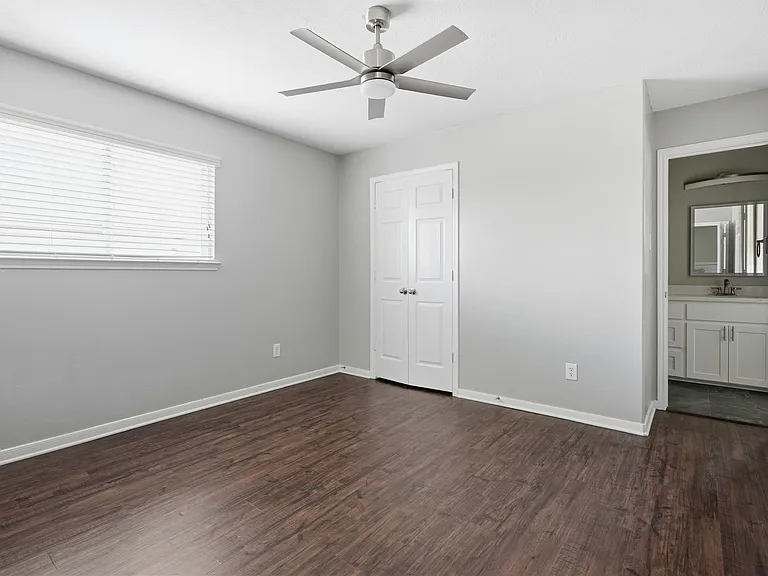 2605 Los Alamos Cir — Photo 18