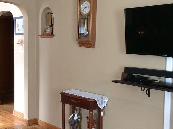 2nd image of 21 Zoa Ave #1