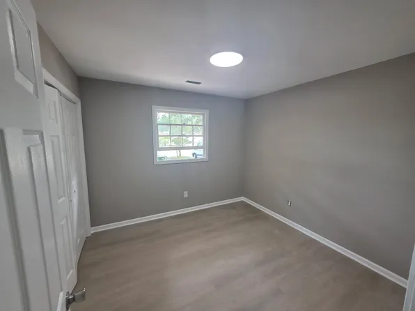 152 Par Dr, Fayetteville, NC 28311