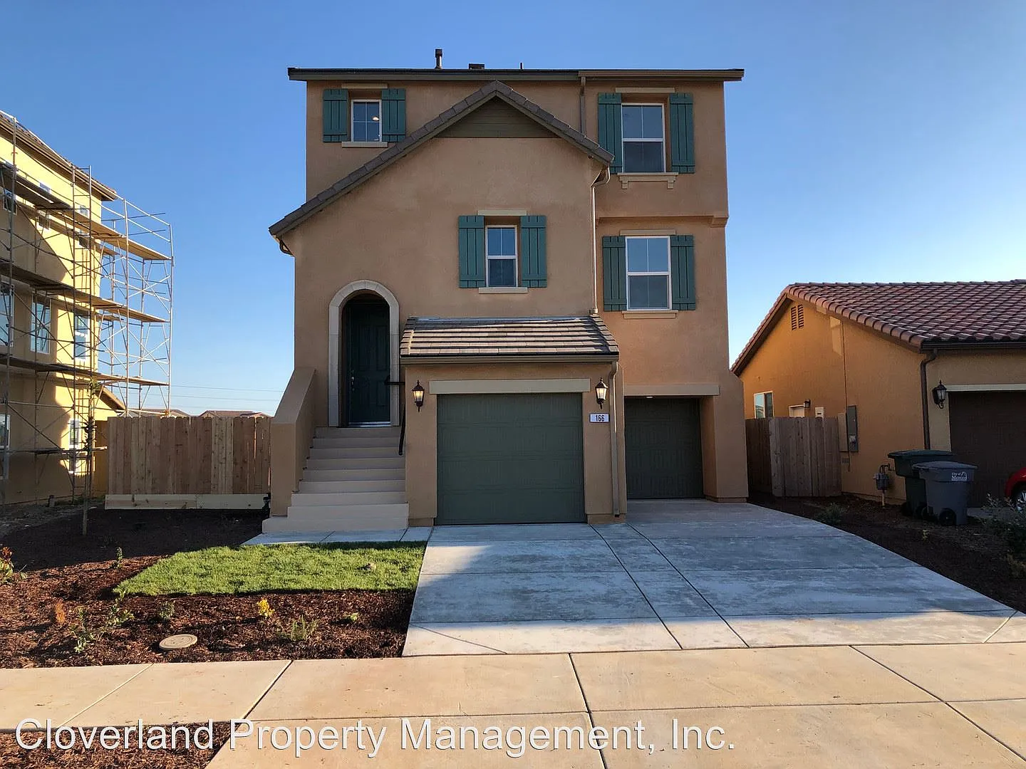 166 Barker Ln photo 1