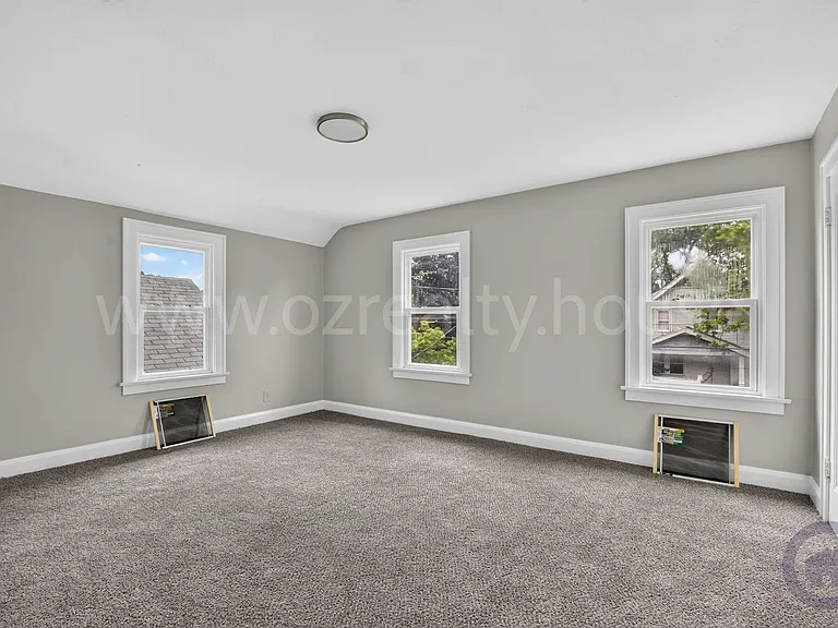 2034 Berkshire Pl — Photo 17
