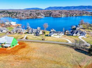 32 Harbour Crossing Dr, Moneta, VA 24121