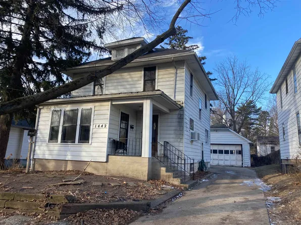 1442 S High Ave, Freeport, IL 61032
